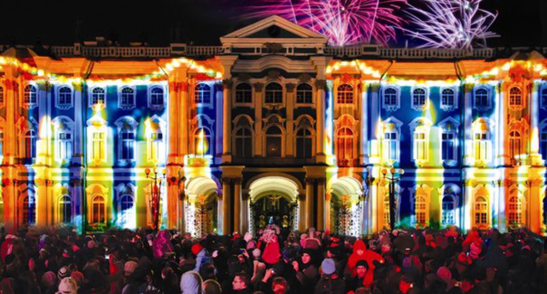 Новогоднее световое шоу на Дворцовой площади 2017